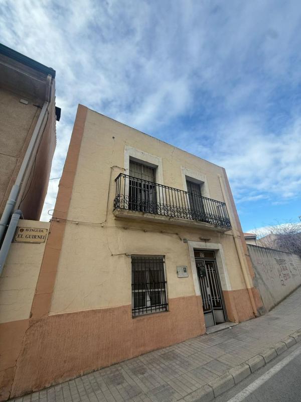 Properties for sale and rent in Spain photo 2