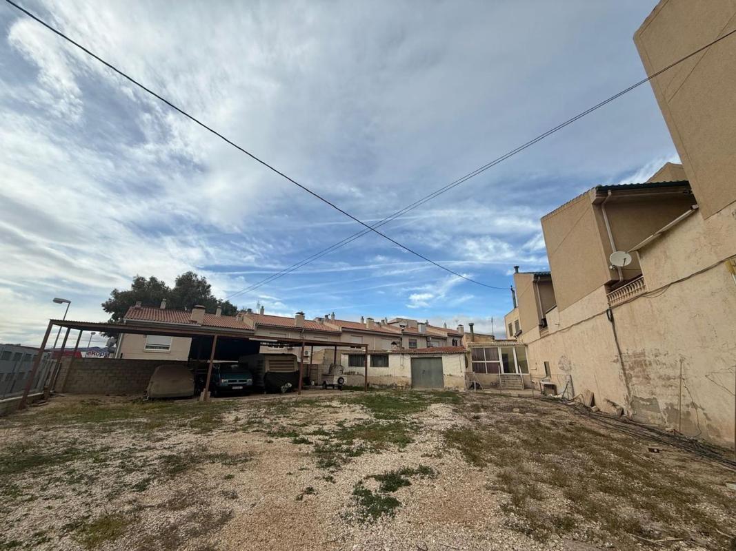 Properties for sale and rent in Spain photo 4