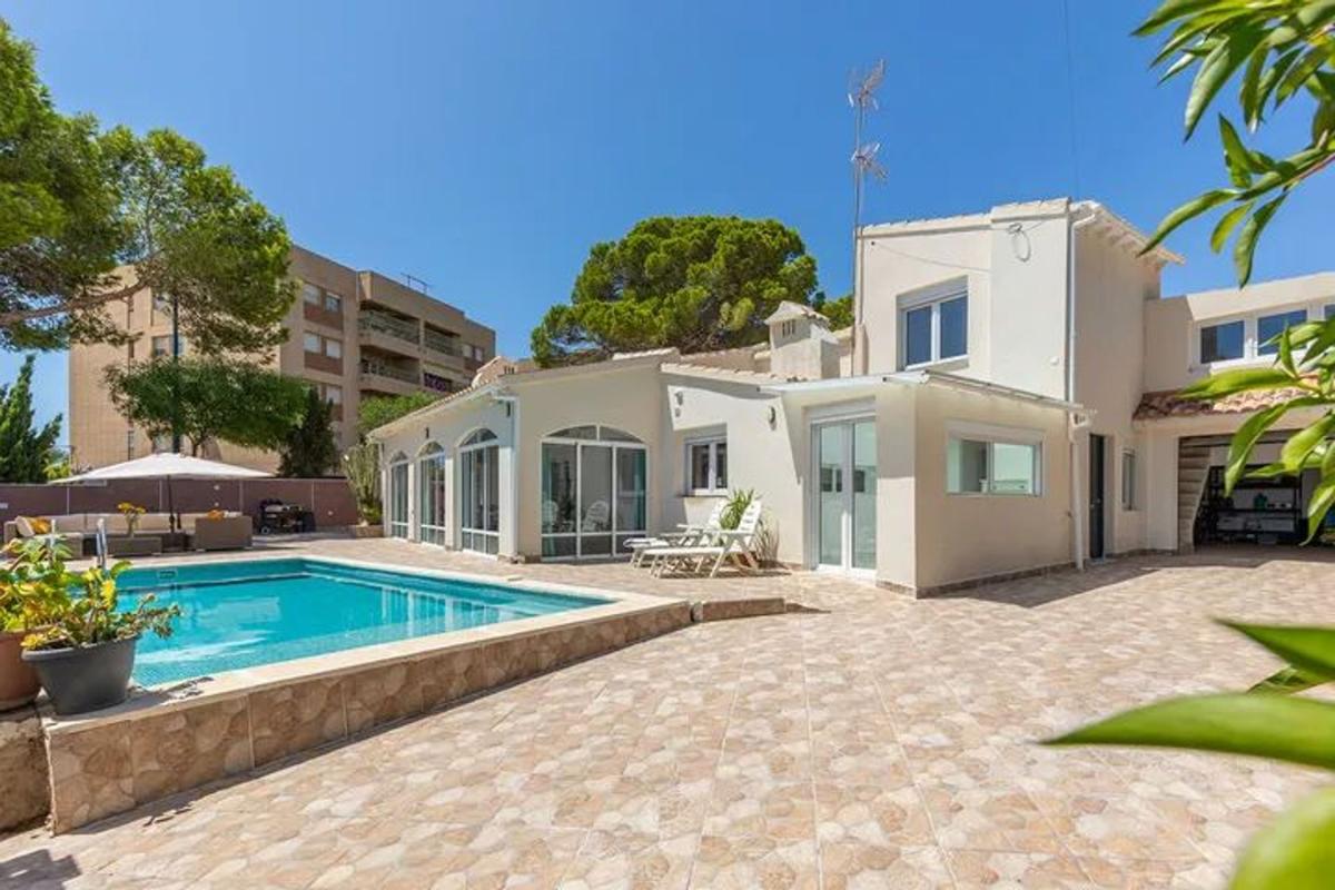 Propiedades en venta y alquiler en España photo 1