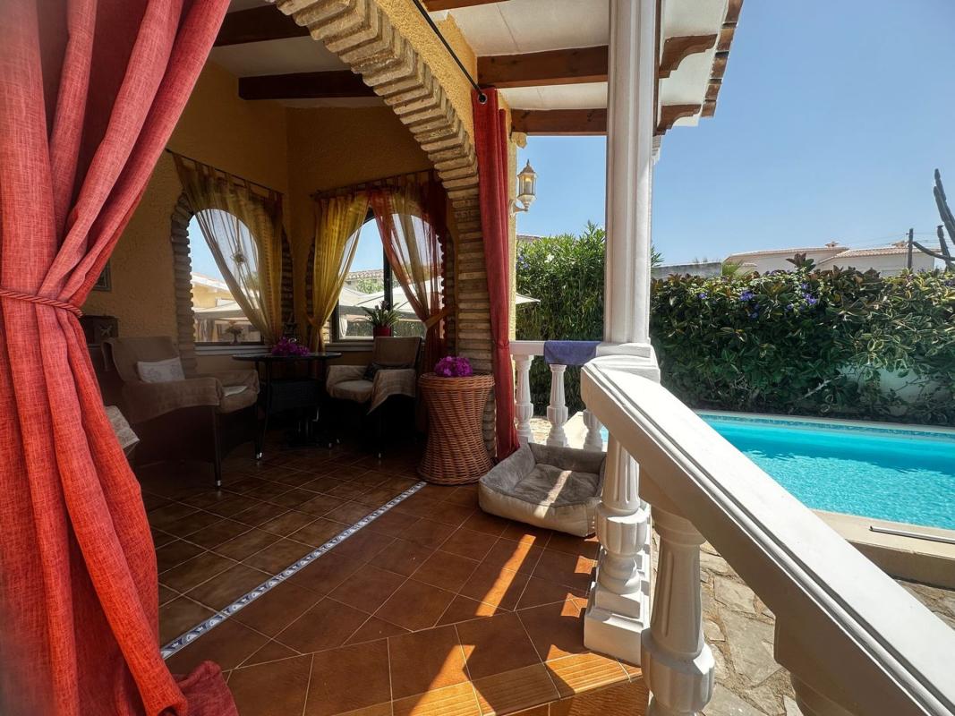 Properties for sale and rent in Spain photo 4