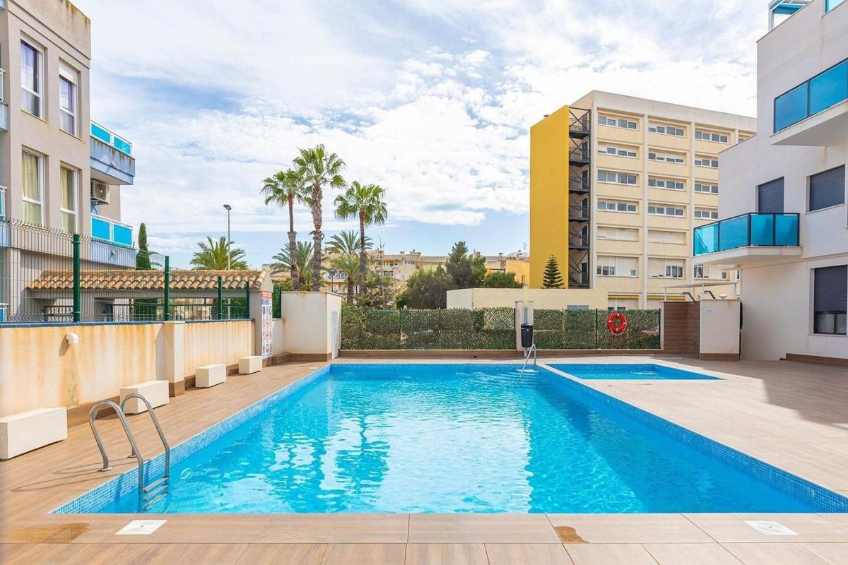 Sprzedaż mieszkania w Piso en Calle la Calera, 39, Nueva Torrevieja, Torrevieja, Torrevieja
photo 2