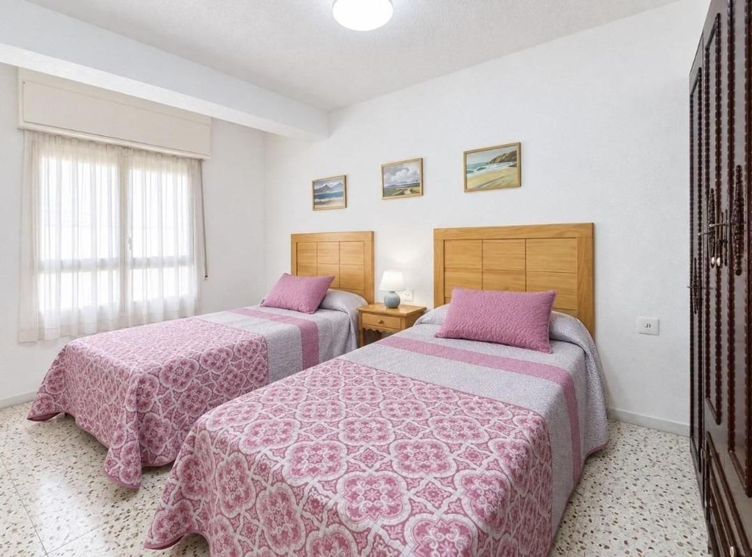 Venta de piso en Piso en Calle Mar Baltico, Playa de los Locos, Torrevieja, Torrevieja
photo 4