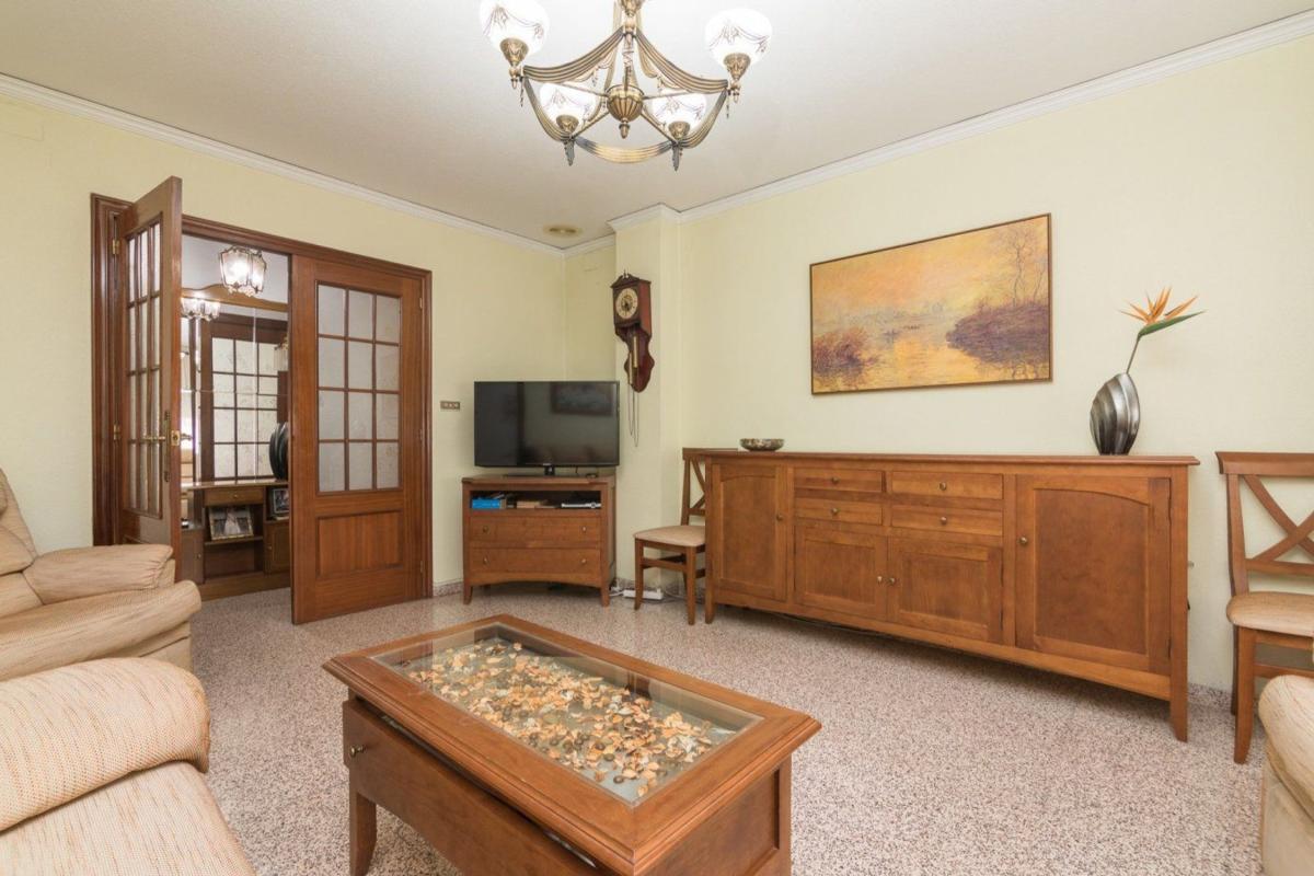 Недвижимость на продажу и в аренду в Испании photo 1