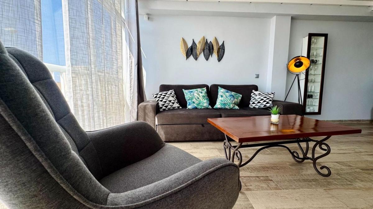 Venta de piso en Piso en Raval Roig-Virgen del Socorro, Alicante / Alacant, Alicante / Alacant
photo 1