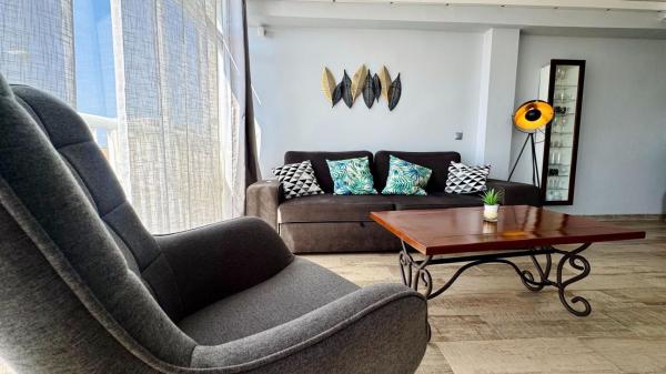 Venta de piso en Piso en Raval Roig-Virgen del Socorro, Alicante / Alacant, Alicante / Alacant
 photo 1