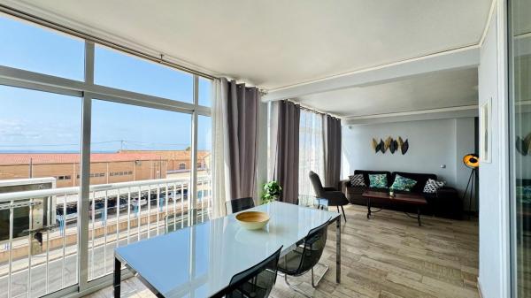 Venta de piso en Piso en Raval Roig-Virgen del Socorro, Alicante / Alacant, Alicante / Alacant
 photo 3