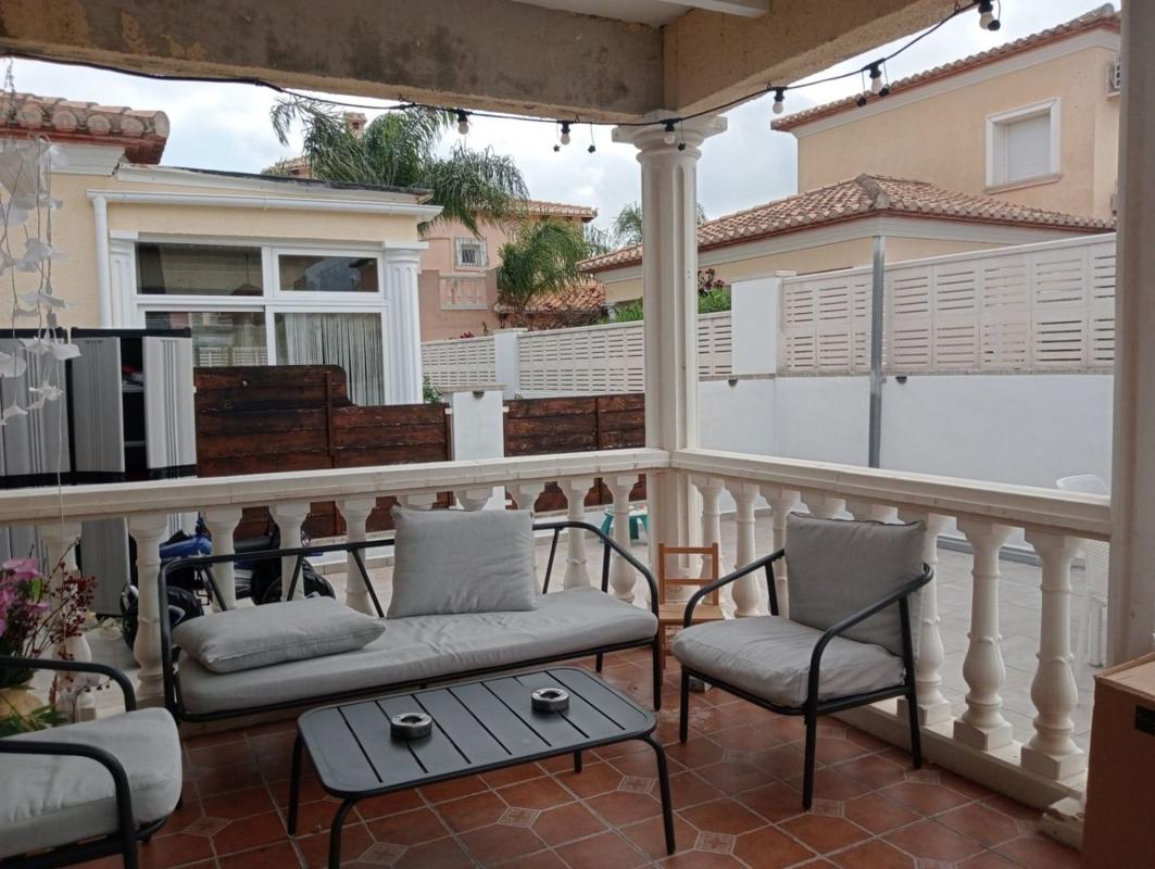 Properties for sale and rent in Spain photo 2
