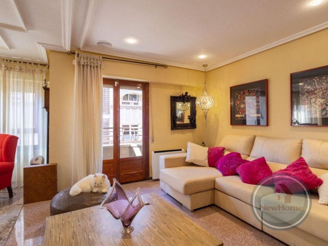 Продажа квартиры на Piso en Calle Mariano Luiña, Pont Nou-Corazón de Jesús, Elche / Elx, Эльче / Эльх
photo 2