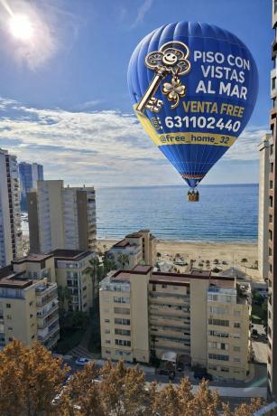 Продажа квартиры на Piso en Avenida del Mediterráneo, Playa de Levante, Benidorm, Бенидорм
thumbnail 2