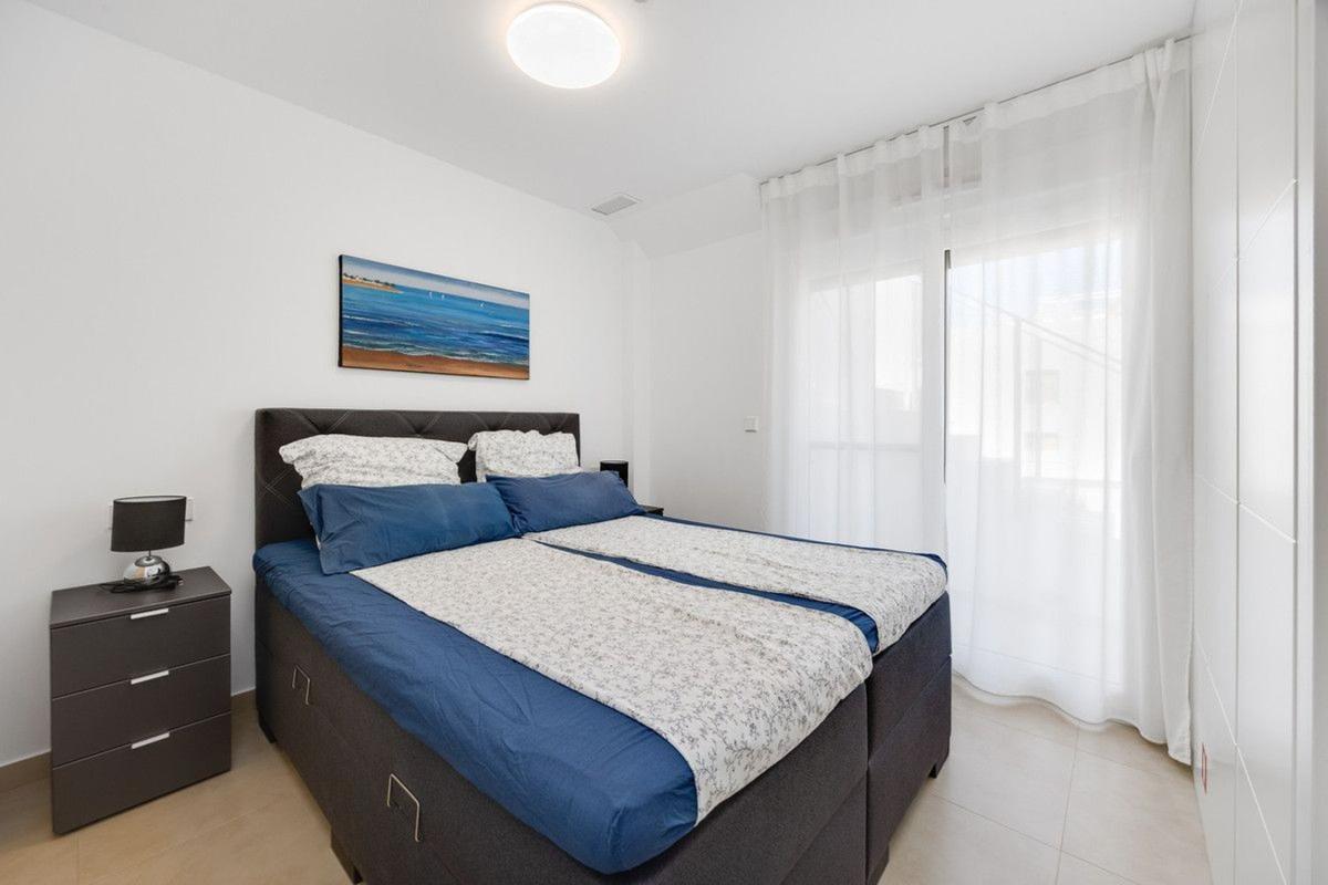 Sale of apartment in Piso en Zona Pueblo, Pilar de la Horadada, Pilar de la Horadada
photo 4
