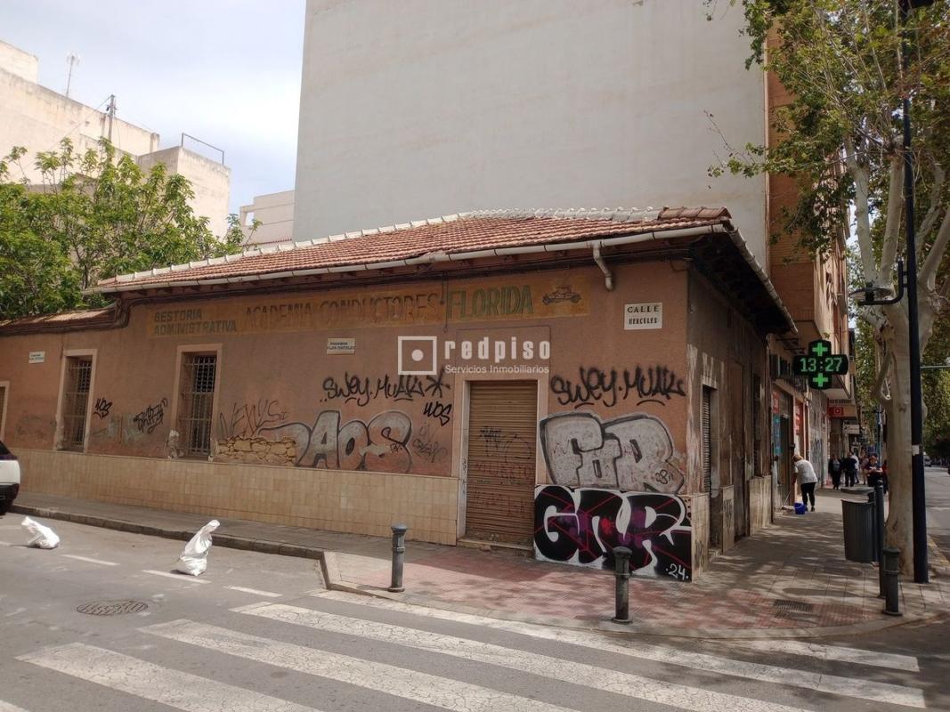 Propiedades en venta y alquiler en España photo 1
