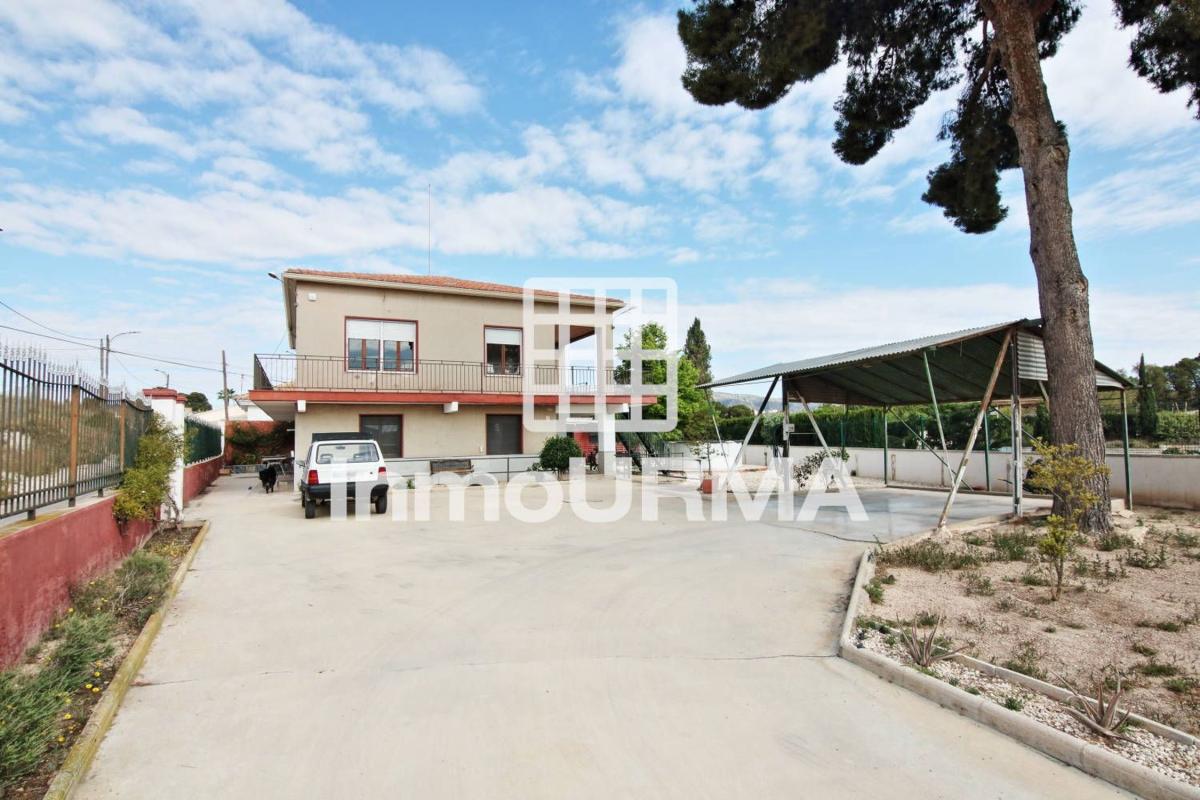 Properties for sale and rent in Spain photo 2