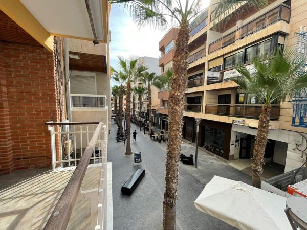 Продажа квартиры на Piso en Calle Canónigo Torres, 15, Centro - Muelle Pesquero, Torrevieja, Торревьеха
thumbnail 2