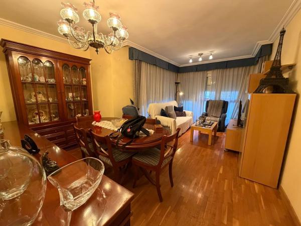 Venta de piso en Piso en CL Poeta Zorrilla, Carolinas Bajas, Alicante / Alacant, Alicante / Alacant
 photo 1