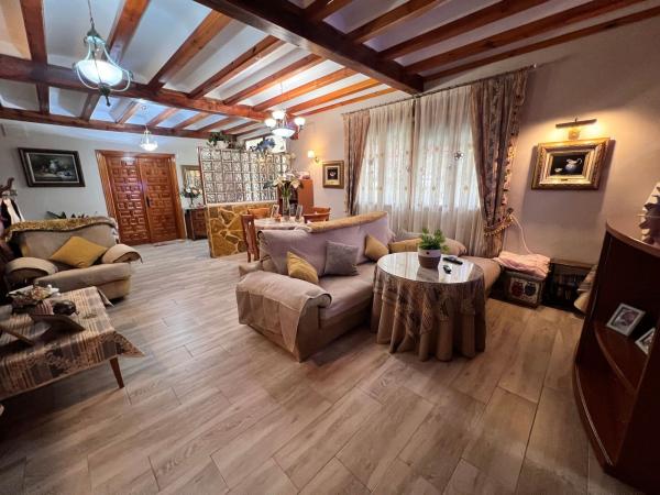 Casa o chalet independiente en Calle Bolon, Campo Alto, Elda thumbnail 3