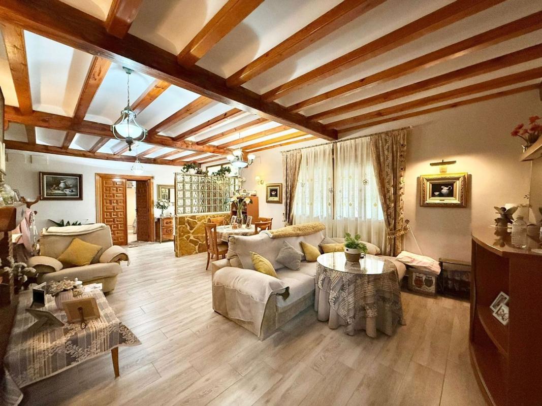 Sprzedaż niezależnego domku jednorodzinnego w Casa o chalet en Petrer, Petrer photo 3
