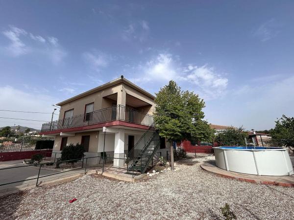 Independent chalet for sale in Casa o chalet en Monovar, Monovar
photo 1