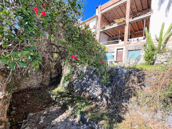Chalet adosado en Vall de Laguart thumbnail 2