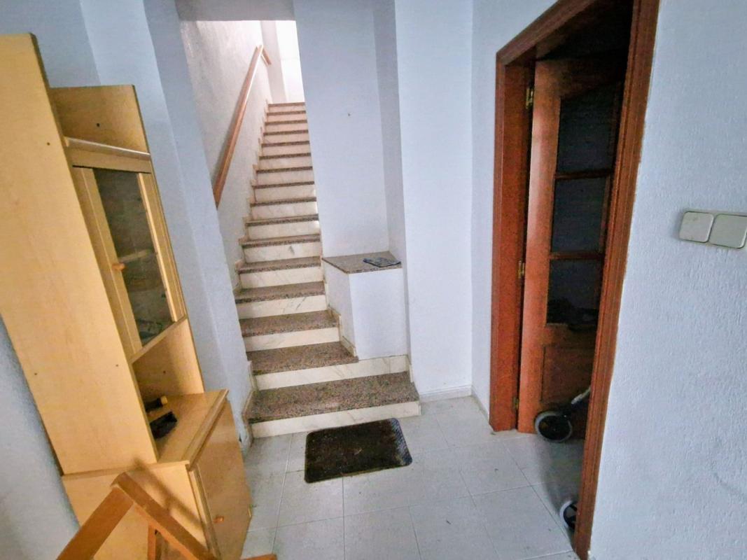 Properties for sale and rent in Spain photo 2
