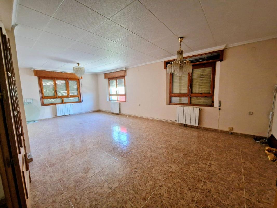 Properties for sale and rent in Spain photo 5
