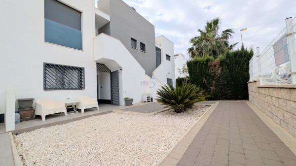 Продажа квартиры на Piso en La Zenia, Orihuela, Ориуэла
photo 1