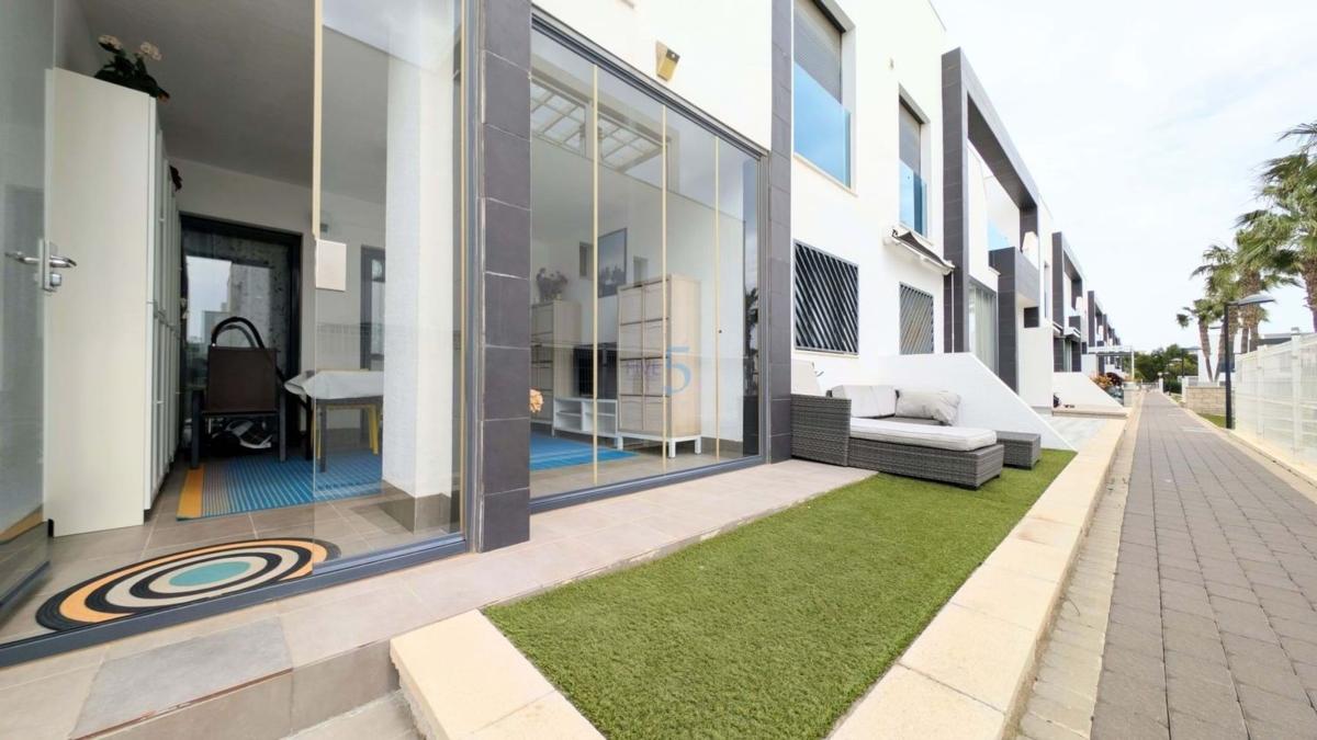 Продажа квартиры на Piso en La Zenia, Orihuela, Ориуэла
photo 4