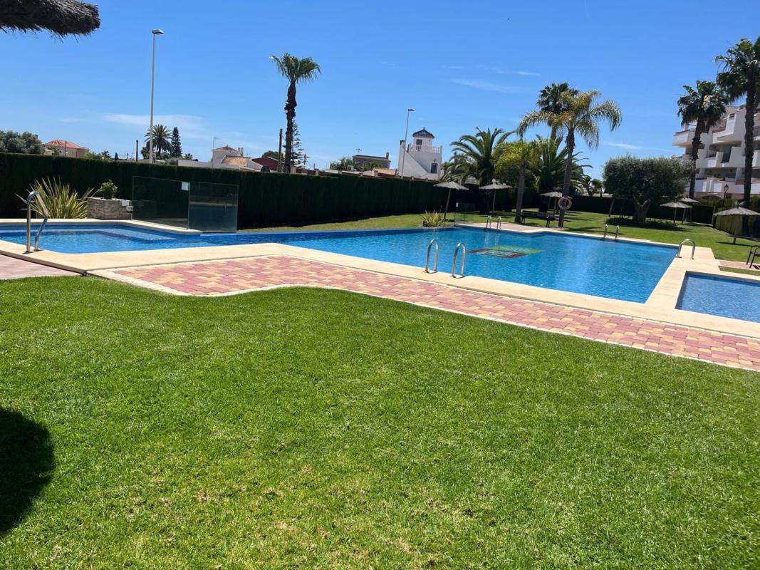 Продажа квартиры на Piso en Calle Pera, Los Dolses, Orihuela, Ориуэла
photo 1