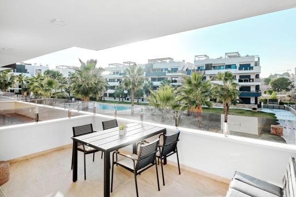Продажа квартиры на Piso en Calle Lagos de Covadonga, 5, Zona Lago - Los Almendros, Orihuela, Ориуэла
thumbnail 2