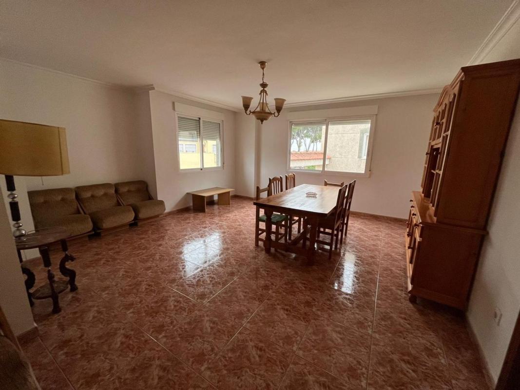 Propiedades en venta y alquiler en España photo 2