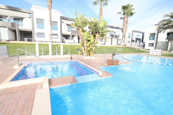 Продажа квартиры на Piso en Oasis beach s/n, La Zenia, Orihuela, Ориуэла
photo 1