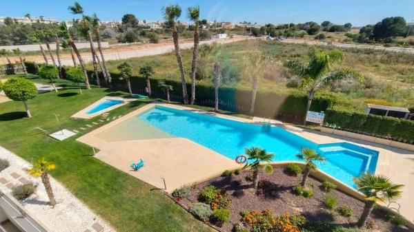 Продажа квартиры на Piso en Vial 2 Pau-8 Sur s/n, Playa Flamenca, Orihuela, Ориуэла
thumbnail 3