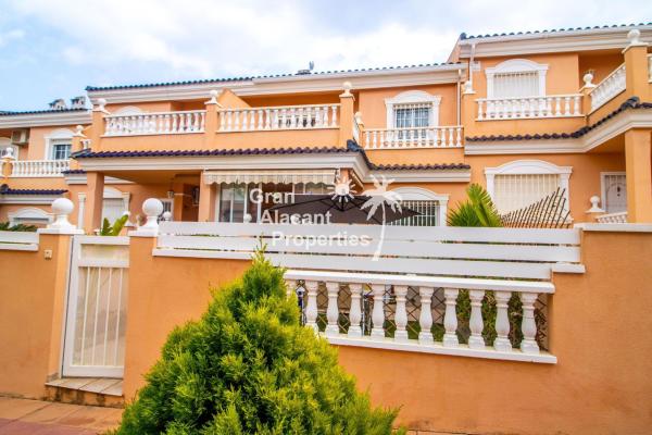 Chalet adosado en Avenida del Carabasí, 7, Mediterráneo-Novamar, Gran Alacant photo 1