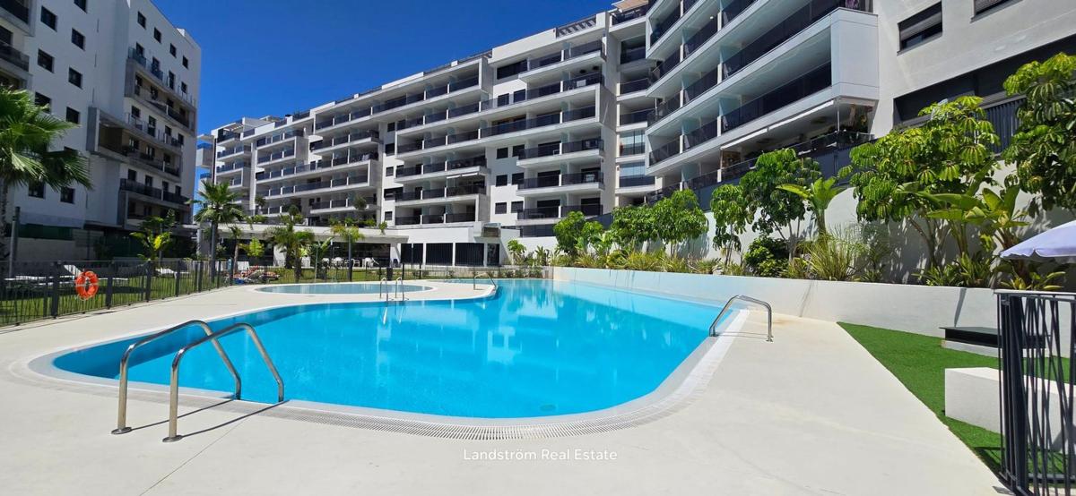 Продажа квартиры на Piso en Calle Jacinto Verdaguer, 14, Dehesa de Campoamor, Orihuela, Ориуэла
photo 1