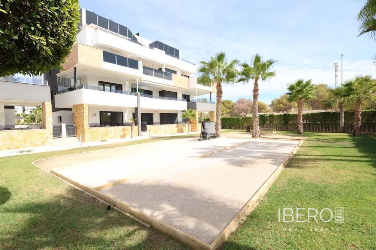 Продажа квартиры на Piso en Calle Lagos de Covadonga, Zona Lago - Los Almendros, Orihuela, Ориуэла
 photo 3