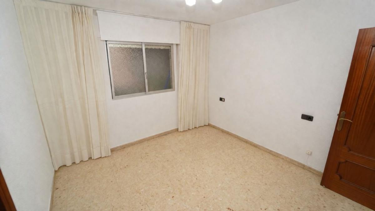 Venta de piso en Piso en Calle de les Escoles, Centro Urbano, Benidorm, Benidorm
photo 3