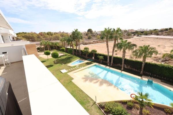Продажа квартиры на Piso en Zona Lago - Los Almendros, Orihuela, Ориуэла
thumbnail 3