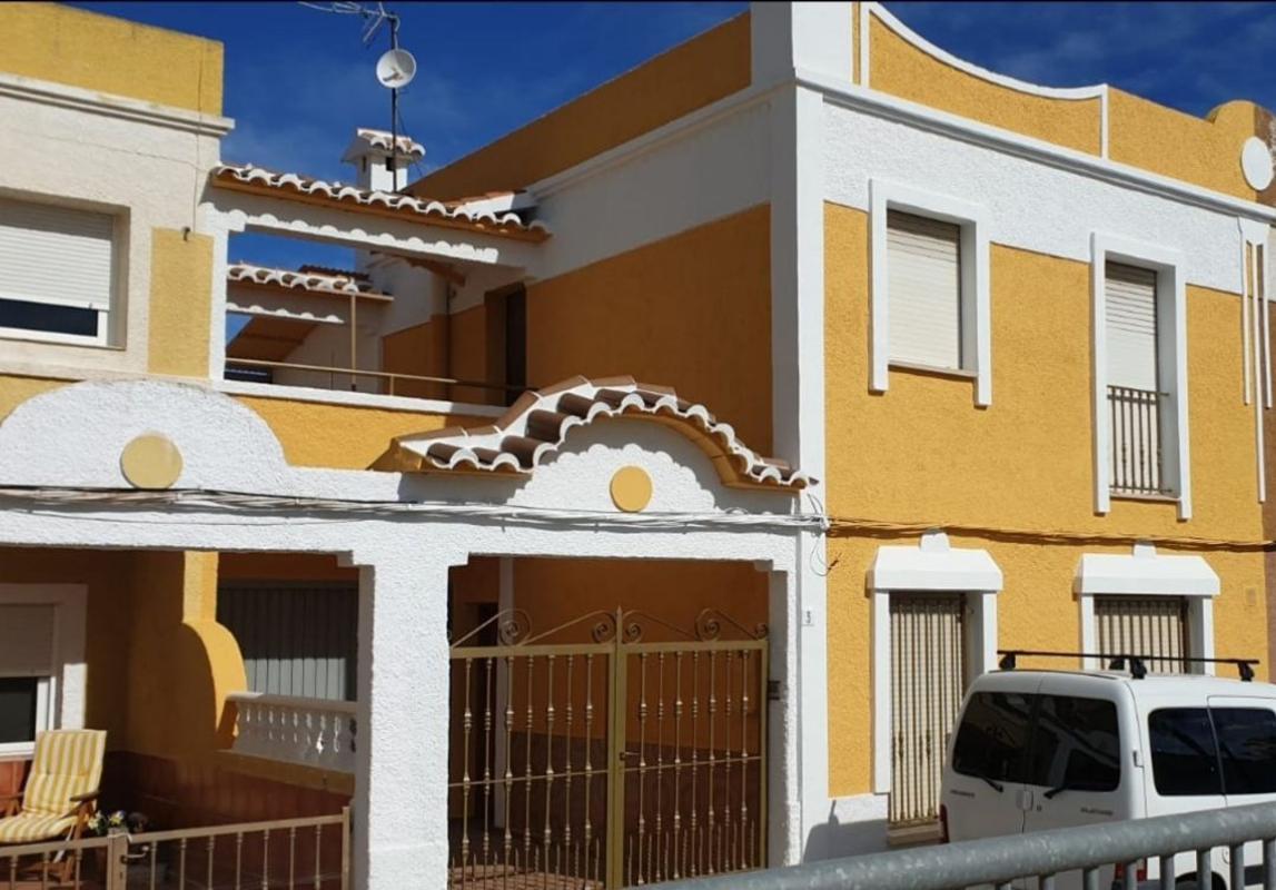 Propiedades en venta y alquiler en España photo 1