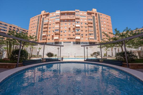 Sale of flat in Piso en Garbinet - Parque de las Avenidas, Alicante / Alacant, Alicante
photo 1