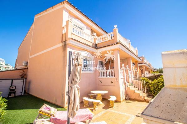 Chalet adosado en Calle de Finlandia, 286, Puerto Marino, Gran Alacant photo 1