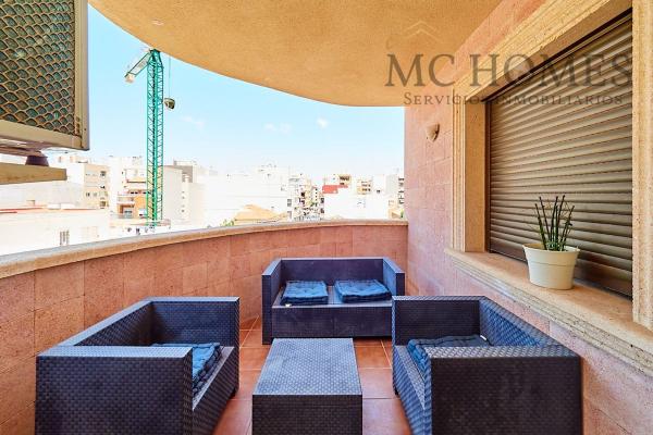 Продажа квартиры на Piso en CL San Julian, Puerto Deportivo, Torrevieja, Торревьеха
photo 1