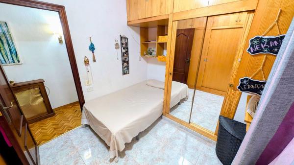 Продажа квартиры на Piso en Calle Pintor Velazquez, 12, Mercado, Alicante / Alacant, Аликанте / Алакант
photo 1