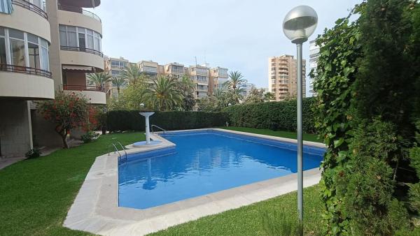 Sale of flat in Piso en Playa de San Juan, Alicante / Alacant, Alicante
photo 1