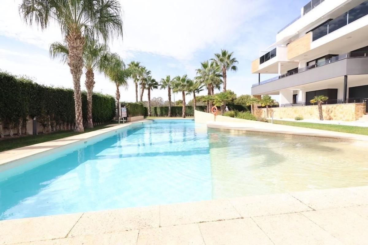 Sprzedaż mieszkania w Piso en Zona Lago - Los Almendros, Orihuela, Orihuela
photo 3