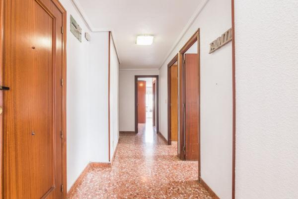 Аттик на продажу в  Ático en CL Poeta Miguel Hernandez, 119, Reina Victoria-Miguel Hernández, Elche / Elx, Эльче / Эльх photo 4