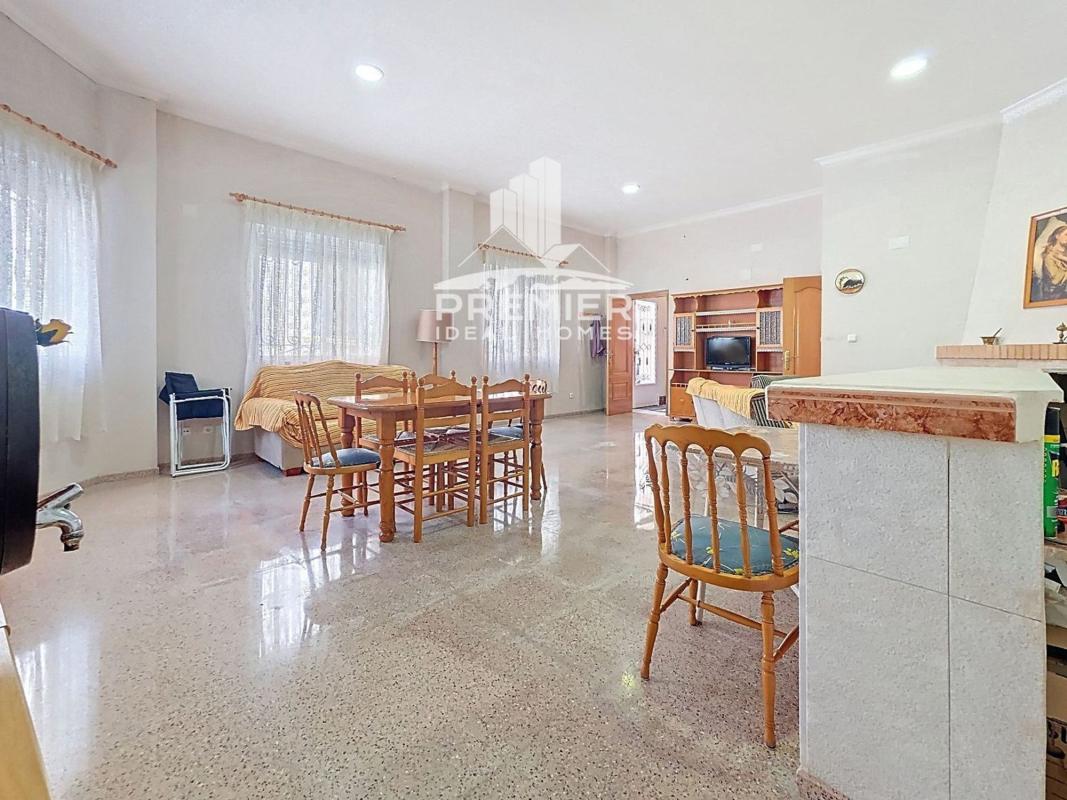 Sale of independent chalet in Casa o chalet en Calle Lepanto, Plaza de Toros - Avenida Chapí - Trinquete, Elda, Elda
photo 1