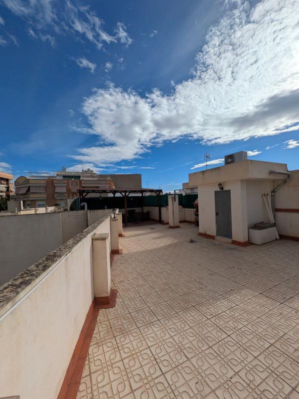 Продажа дуплекса на Dúplex en Avenida Primero de Mayo, 37, Centro, San Vicente del Raspeig, Сан-Висенте-дель-Распейг photo 2