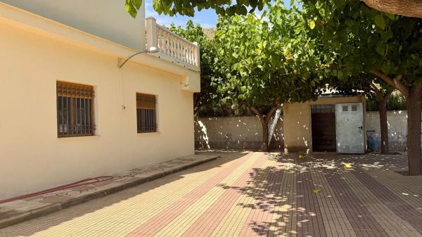 Casa o chalet independiente en Monforte del Cid thumbnail 3