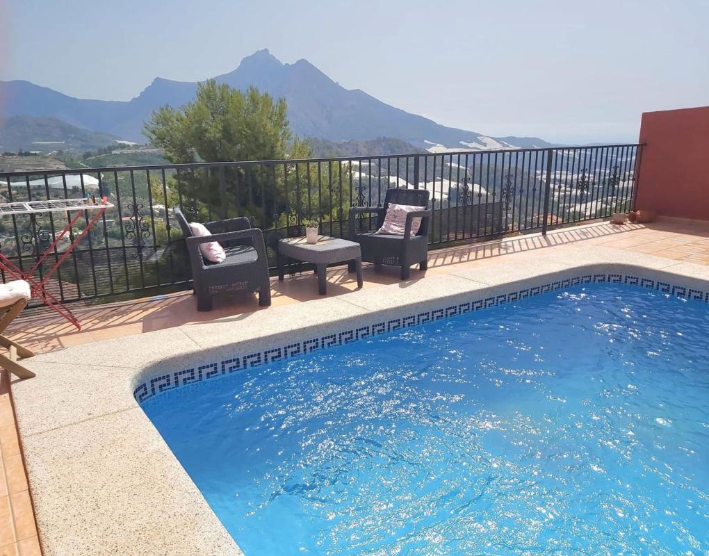 Propiedades en venta y alquiler en España photo 1