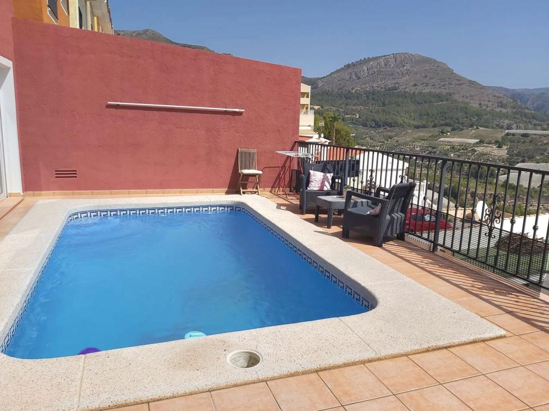 Propiedades en venta y alquiler en España photo 2