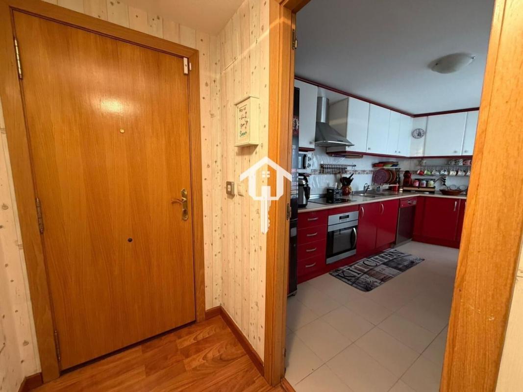 Sale of apartment in Piso en Calle Virgen del Puig, Tómbola - Rabasa, Alicante / Alacant, Alicante
photo 3